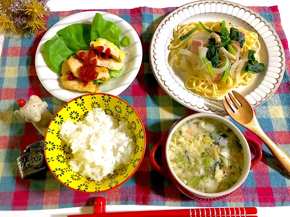 小松菜とベーコンとエリンギのパスタ、鶏胸肉のピカタ、野菜スープ|syamさん