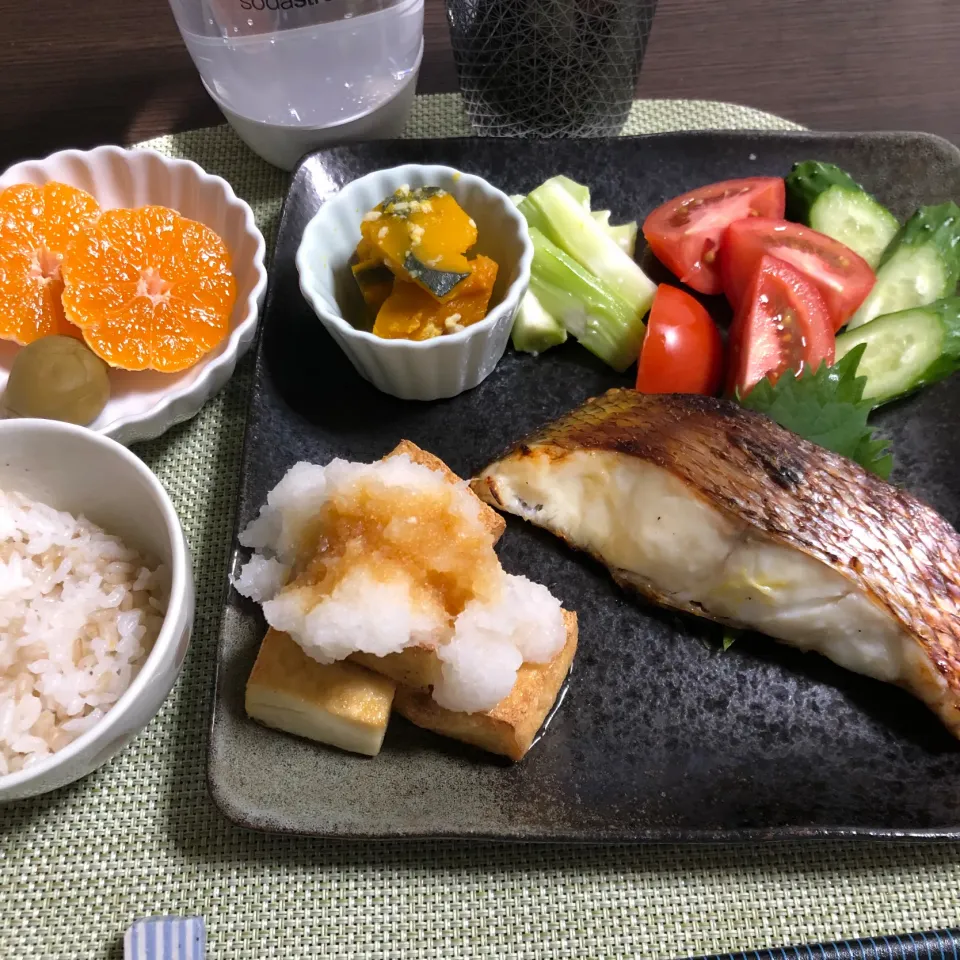 11/4晩ご飯：鯛の味噌漬け焼き|ななみんさん