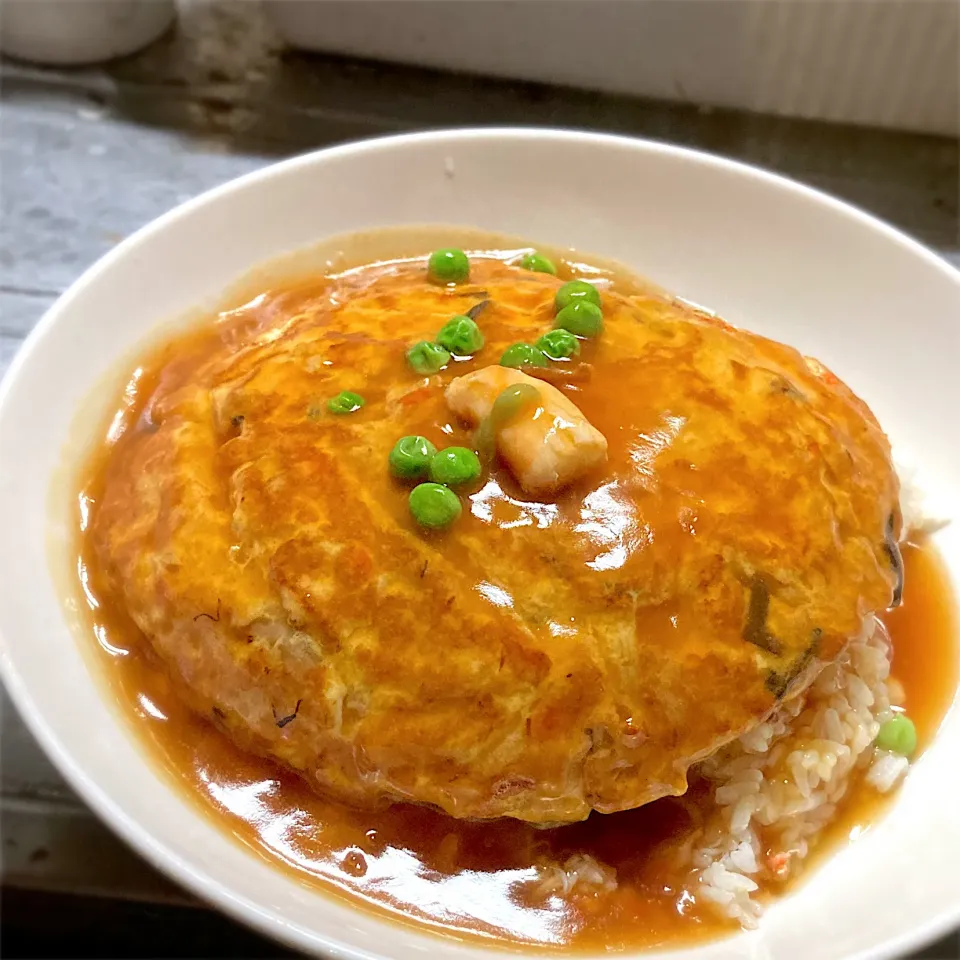 今夜は、ご飯をカニ缶で炊いた、旨味たっぷり天津飯を頂きます😄👍🎵|ギムレットさん