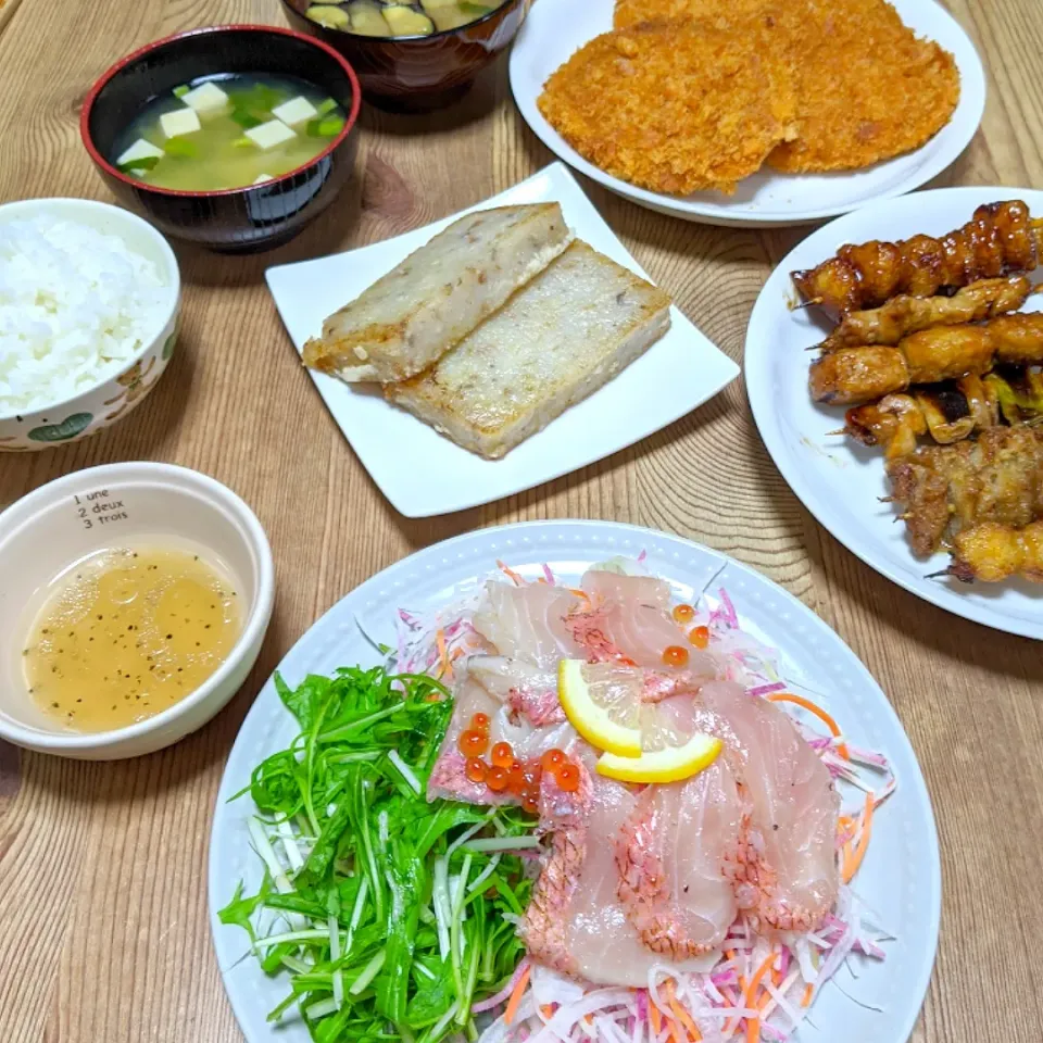 Snapdishの料理写真:2020/11/04　デパ地下のお惣菜で夕飯🍀|ちいたんさん