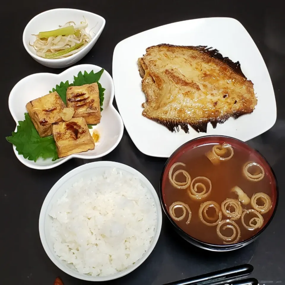 Snapdishの料理写真:カレイの照り焼き|Yukiさん