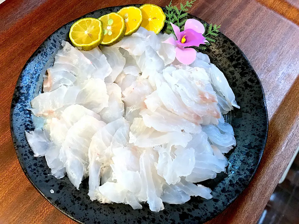 Snapdishの料理写真:釣ったアカジン、しゃぶしゃぶで最高でした👍|せいりょうさん