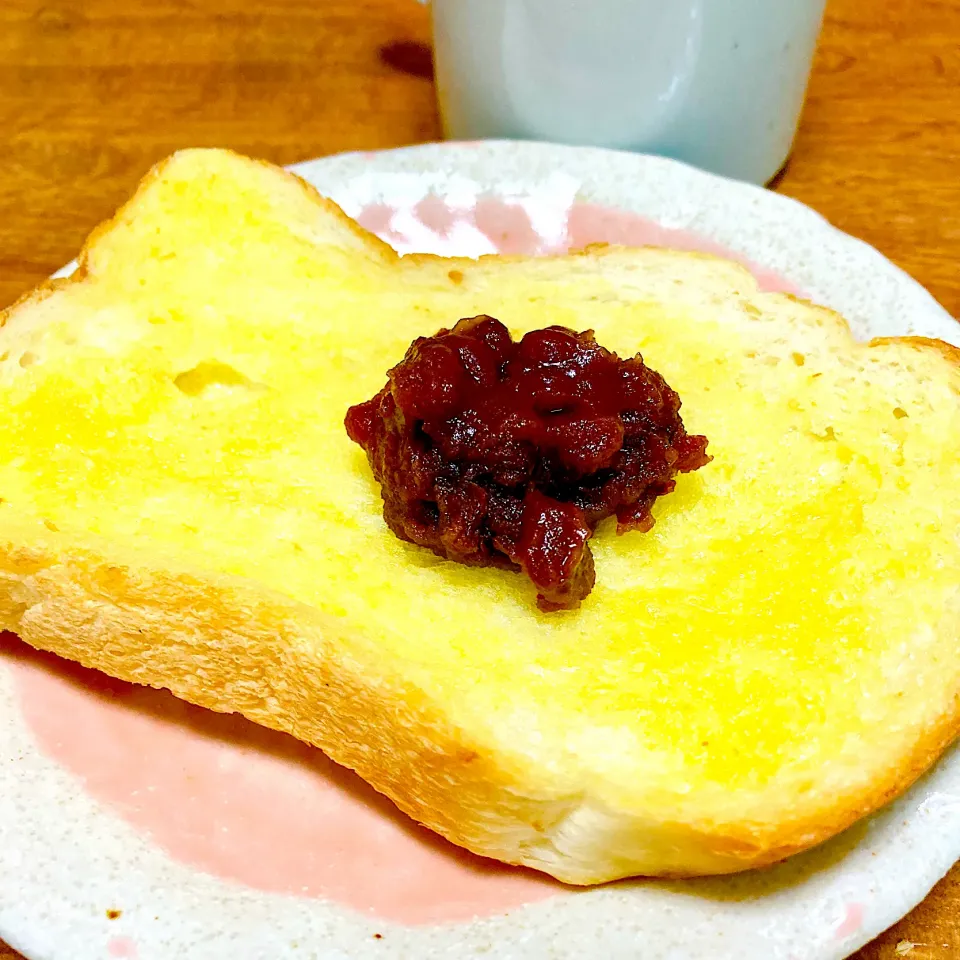 イギリスパンで餡トースト🍞タカギベーカリーのイギリスパン🥖🥪|まいりさん