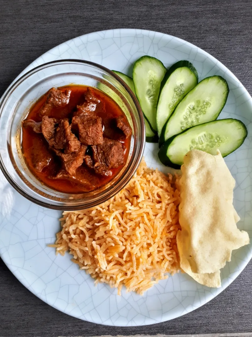 Snapdishの料理写真:Tomato Rice with Fried Beef|Norli MKさん