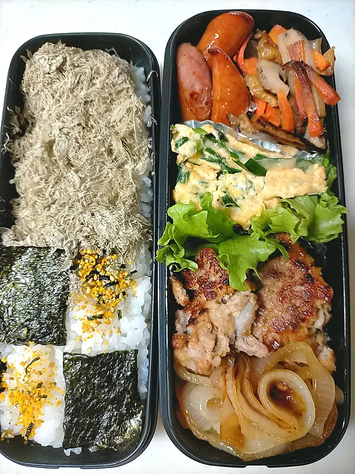 Snapdishの料理写真:ニラチーズ卵焼き弁当
残り野菜ハンバーグと玉ねぎ焼き
レンコン・人参・油揚げきんぴら|芽亜里さん