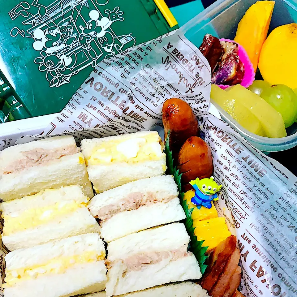 Snapdishの料理写真:Sandwich bento! Egg and tuna sandwich😊|chafoodisloveさん