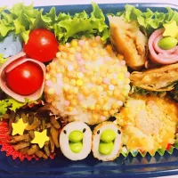 Snapdishの料理写真:主人のお弁当🍱ほぼ毎日作るけど、朝はバタバタしてて簡単に詰めるだけになりがち、、昨日も息子はキャラ弁なのに主人のはパーツの残りでデコったりで、、ごめんね🙏今日はゆっくり作りました\(//∇//)\|おがこさん