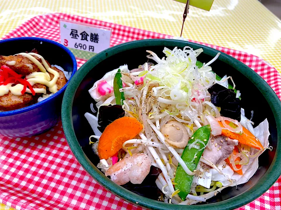 Snapdishの料理写真:厚別ちゃんぽん麺・ミニ唐揚げ丼セット|nyama1さん