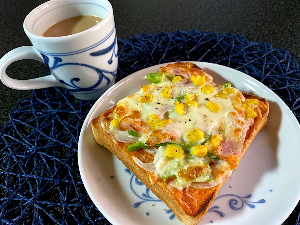 お昼ごはん『ピザトースト』|emiさん