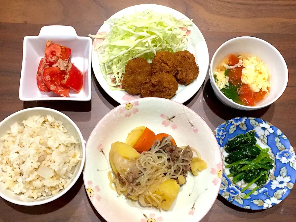 大根の炊き込みご飯 肉じゃが ほうれん草の胡麻和え トマトと卵のスープ 冷凍メンチカツ トマトとツナのナムル|おさむん17さん