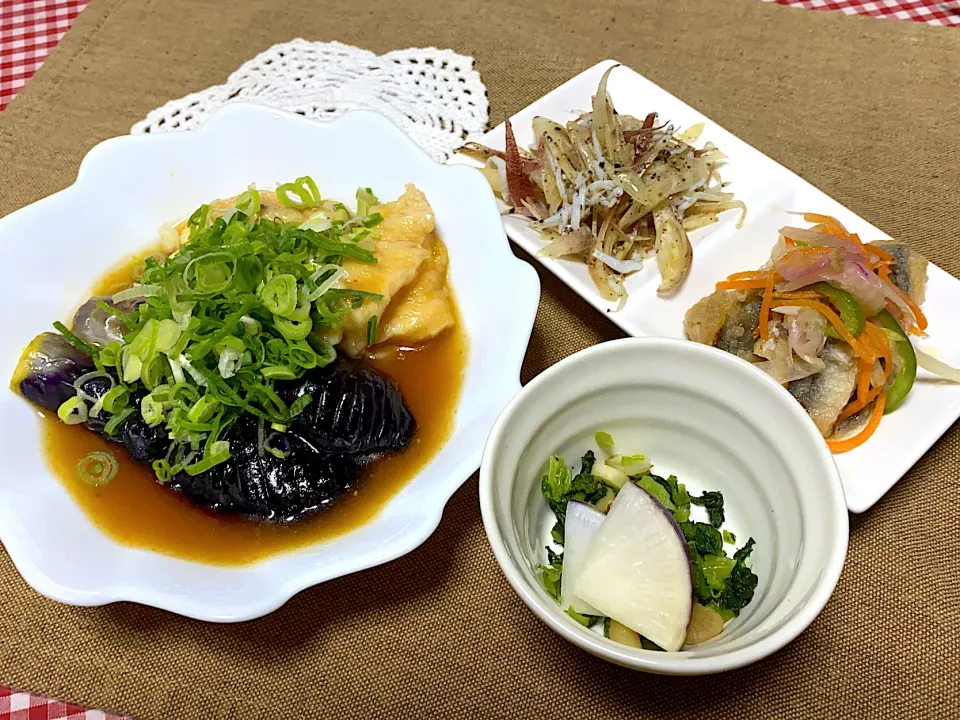 🐓🍆 鶏肉と茄子のおろしポン酢煮
鯵の南蛮漬け🐟
茗荷しらす
自家製🌱大根菜|eiyadeさん