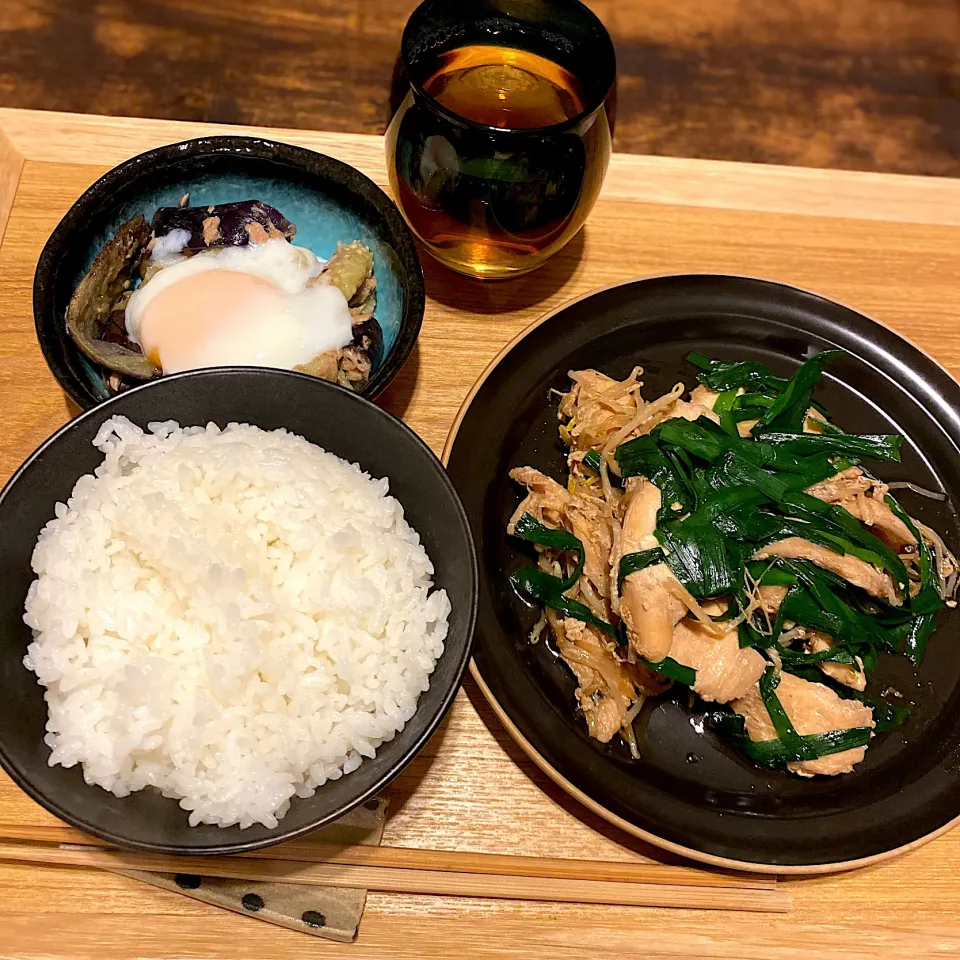 鶏胸肉とニラの香り胡麻油蒸し|なつこさん