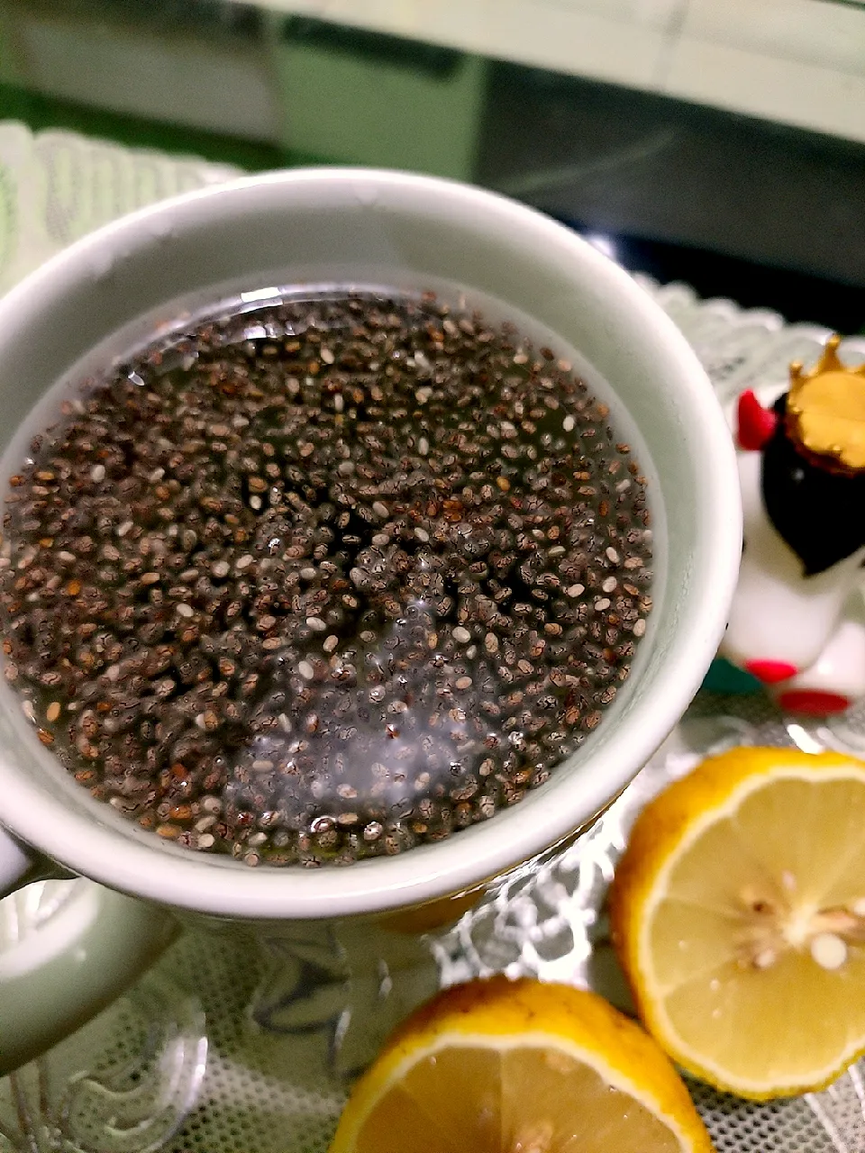 chia seeds with lemon|Oya Nugrohoさん