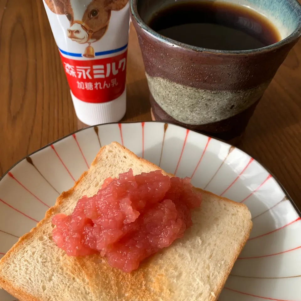 11月7日朝はモーモーハウスの生食パン🍞に紅玉ジャム🍎|とももさん