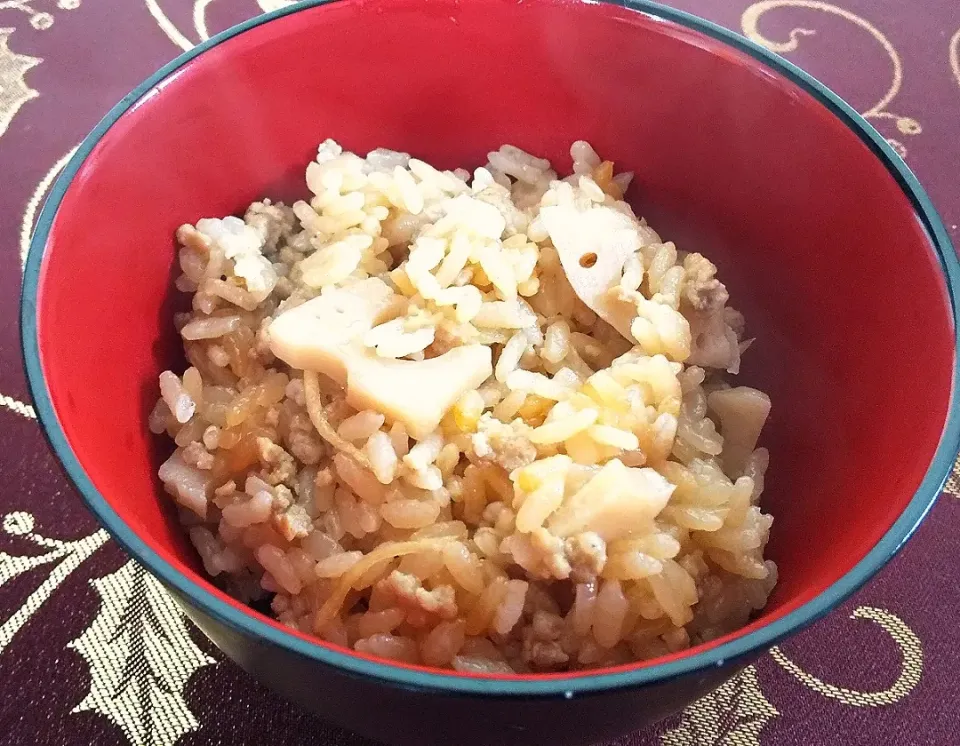 蓮根と挽き肉の炊き込み御飯|マイケルの料理さん