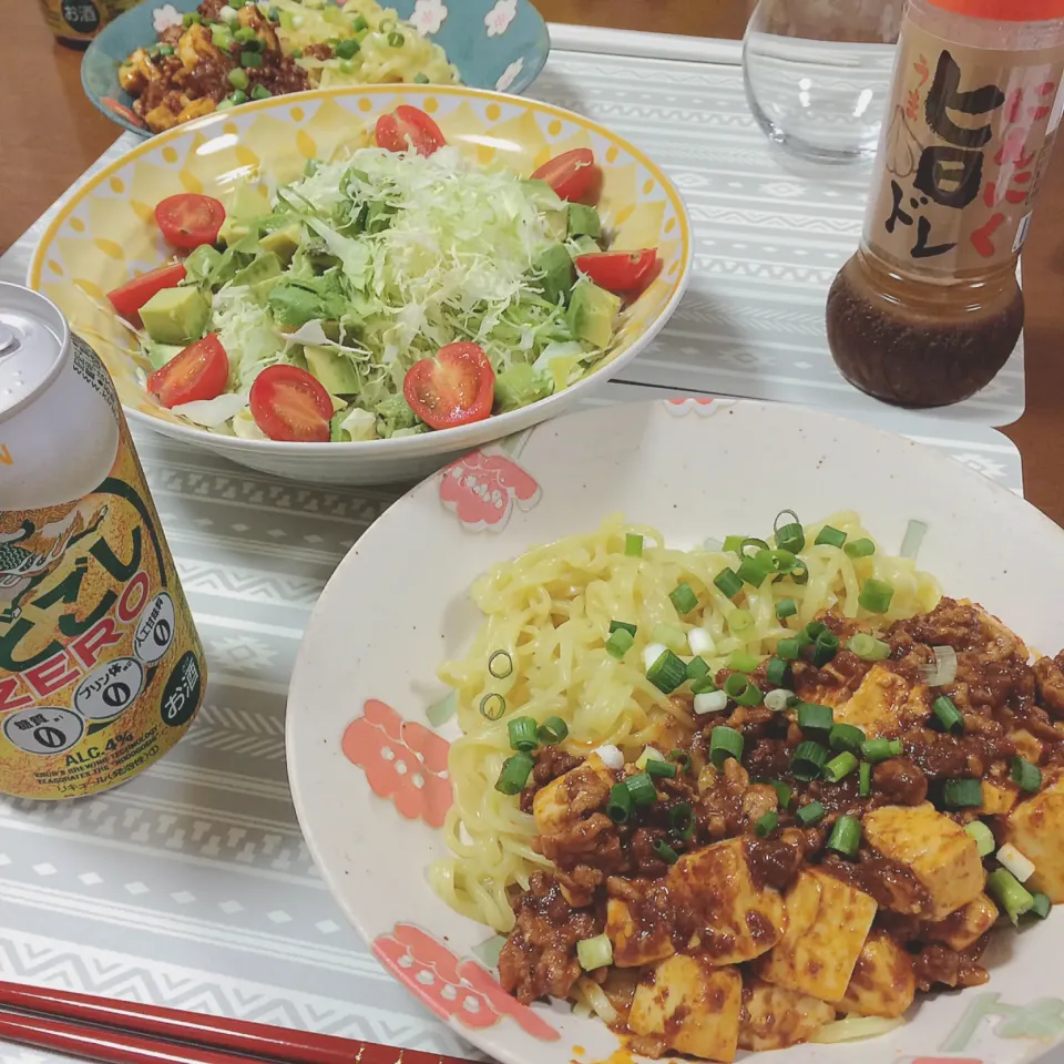 麻婆豆腐麺とサラダ🥗旦那作。|waiwaiさん