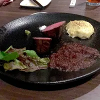 Snapdishの料理写真:佐賀牛の赤身ステーキ|nmorimoriさん