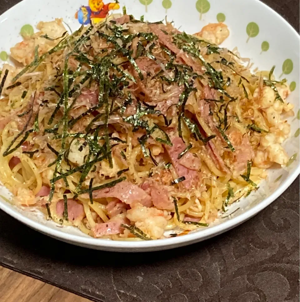 エビとベーコンの和風パスタ|ちーずまにあさん