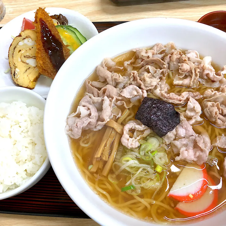 肉中華そば定食🍜|ヨッチャンさん