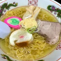 ラーメン信月　しょうがラーメンしお|すずきさん