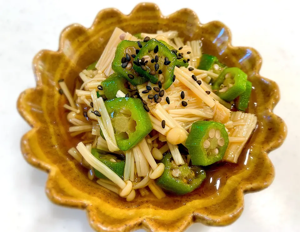 ひとみんΨ(*´∀｀)Ψさんの料理 🍄なめたけオクラ💚|ひろりんさん