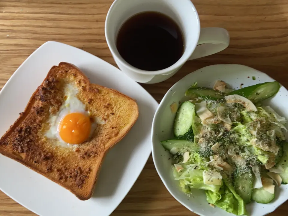 Snapdishの料理写真:朝食🍀カレーパン風トースト|「蘭」さん