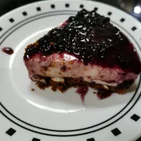 Snapdishの料理写真:No bake Blueberry Cheesecake|Lai's Kitchenさん