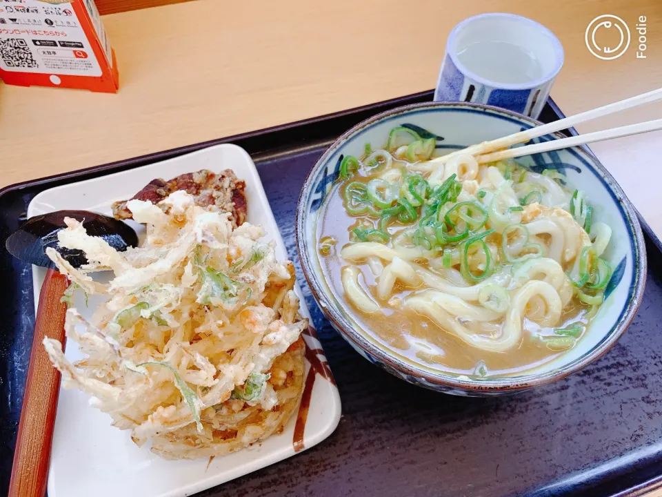 カレーうどんとかき揚げ|まろぽんさん