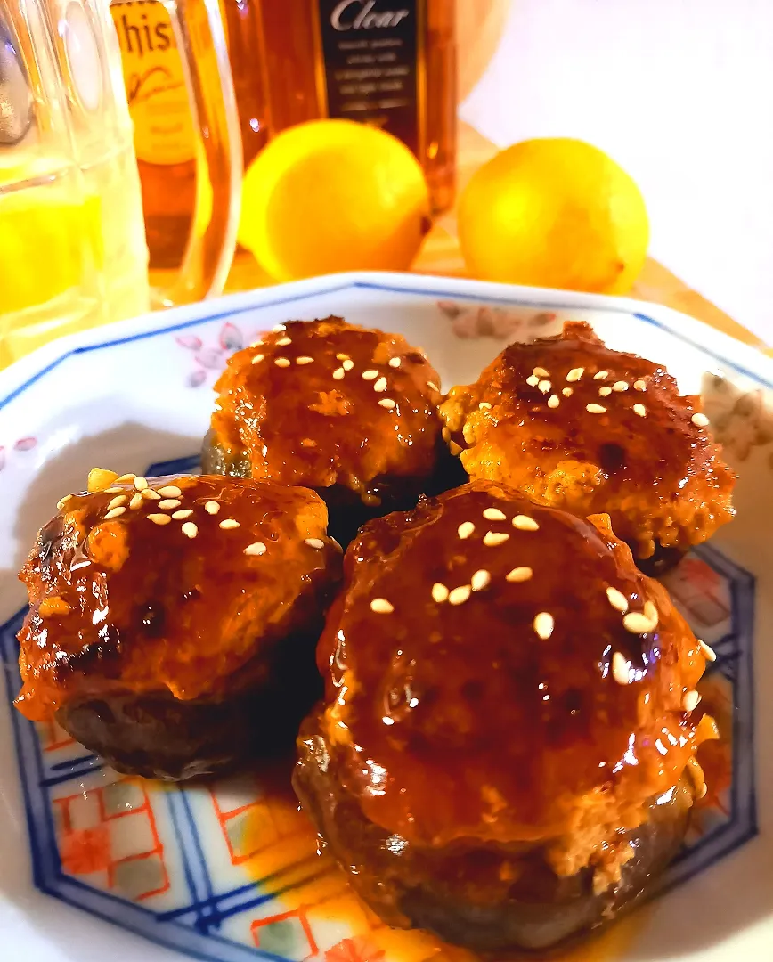 椎茸の肉詰め
照り焼き味(^_^)ハイボールで❗|ナオミさん