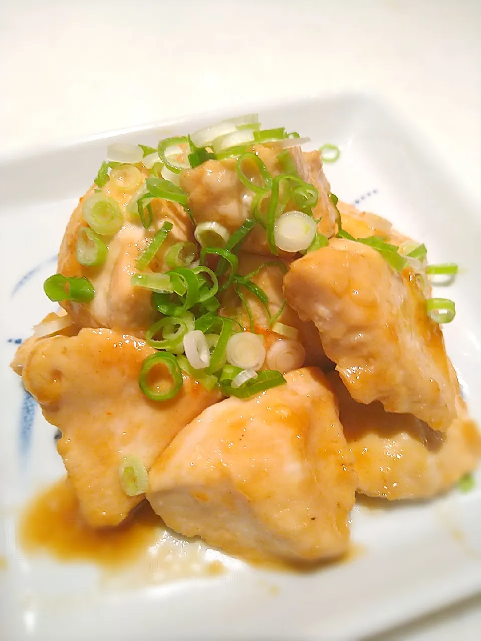 ひろりんさんの料理 鶏胸肉のうま‼︎つゆチリソース炒め|まめころさん