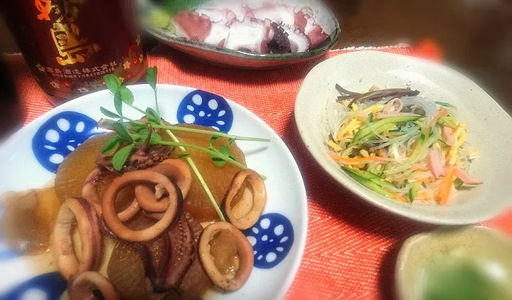 烏賊と大根の炊いたん🦑
  春雨サラダ
  地タコ🐙  刺身|びせんさん