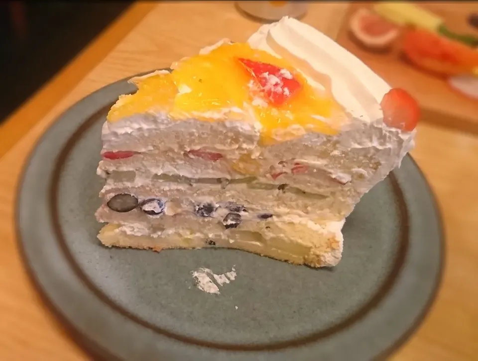 【HARBSのフレッシュフルーツケーキ】🎂|yoshitakeさん