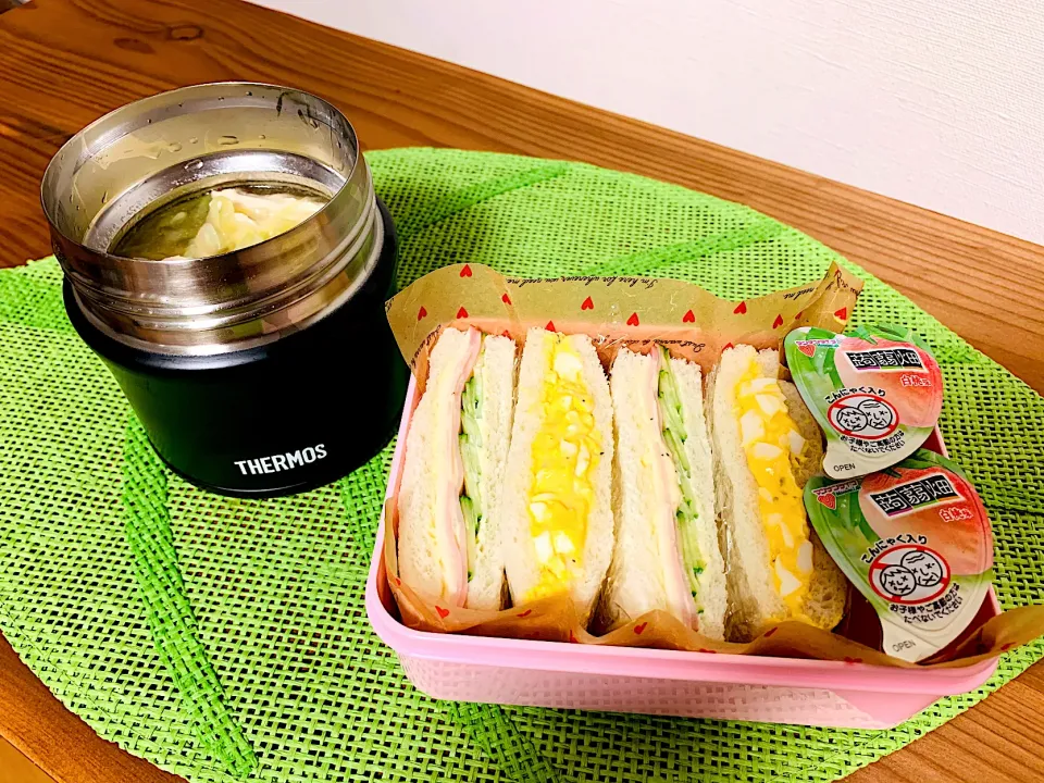 娘のお弁当🥪サンドウィッチ＆スープ|いちごさん