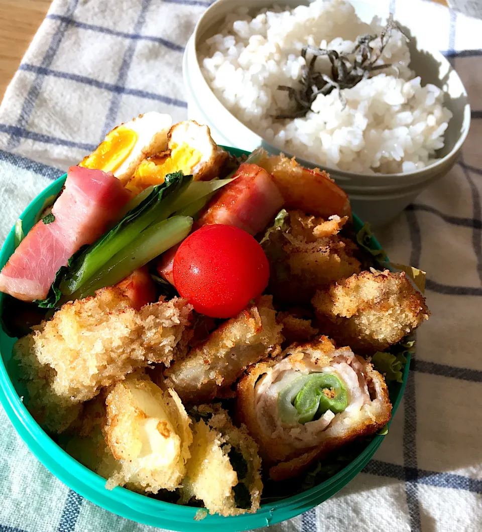 Snapdishの料理写真:月曜のパパ弁当は串カツ弁当♪|key♪さん