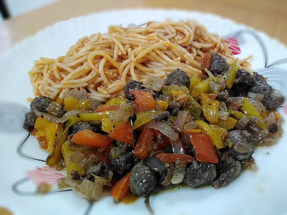 Snapdishの料理写真:Pasta with sausage|Abdoさん