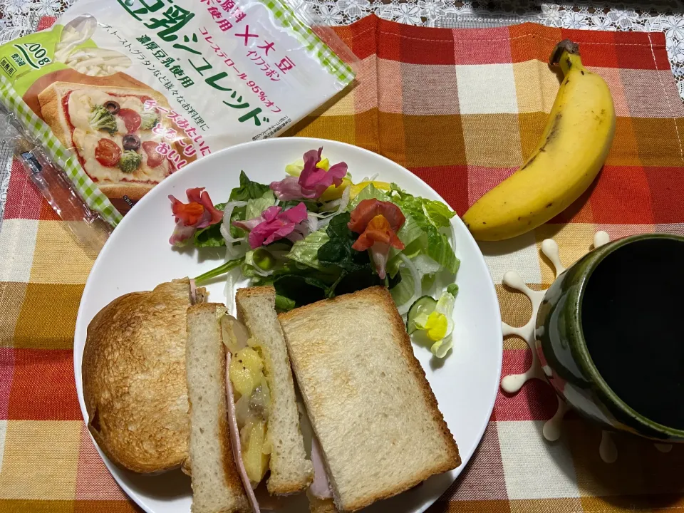 Snapdishの料理写真:Morning set|ハルのただ飯さん