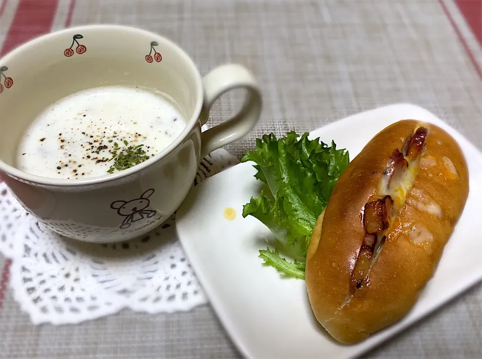 🌱ベーコン🥓チーズドック
🍄きのこのポタージュ|eiyadeさん