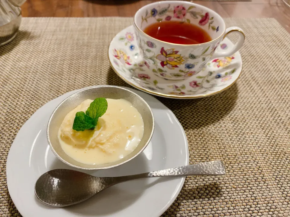 卵黄6個分のアイスカタラーナ🍨|るかるんさん