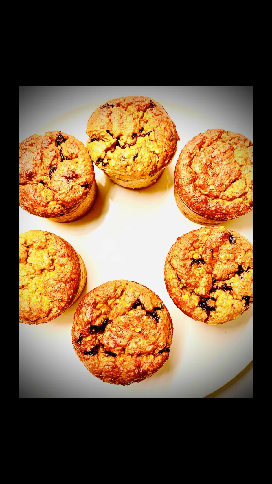 Banana muffins with chocolate|Caro Daeseさん