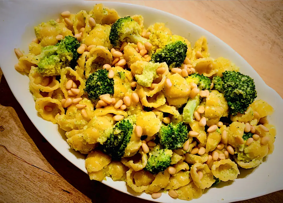 Gnocchi with Broccoli and broccolipesto|Caro Daeseさん