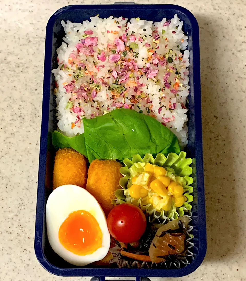 Snapdishの料理写真:クリームコロッケ弁当|besさん