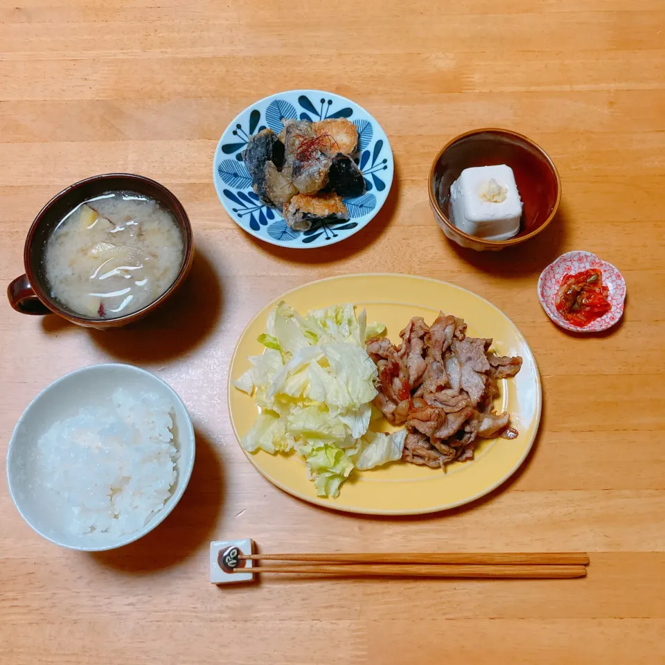 Snapdishの料理写真:豚のしょうが焼きと茄子のからあげ🍆|ちゃみこさん