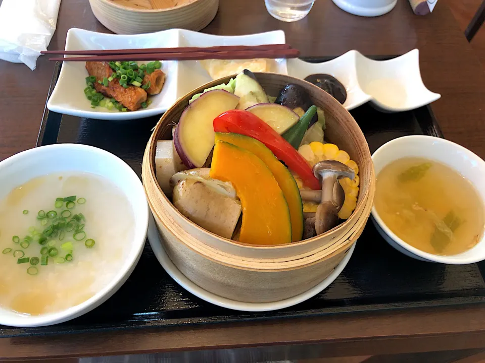 Snapdishの料理写真:蒸し野菜ランチ|Yukityさん