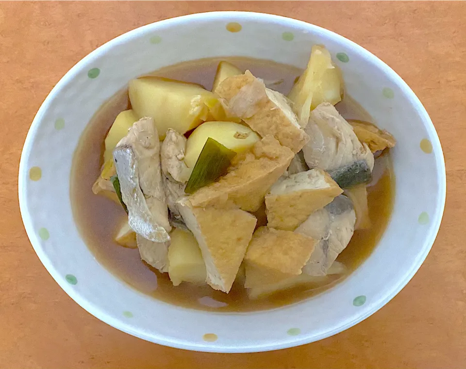 Snapdishの料理写真:Dinner: fish + potatoes + tofu with tsuyu as soup. Lets have dinner|MI 「いどりす」さん