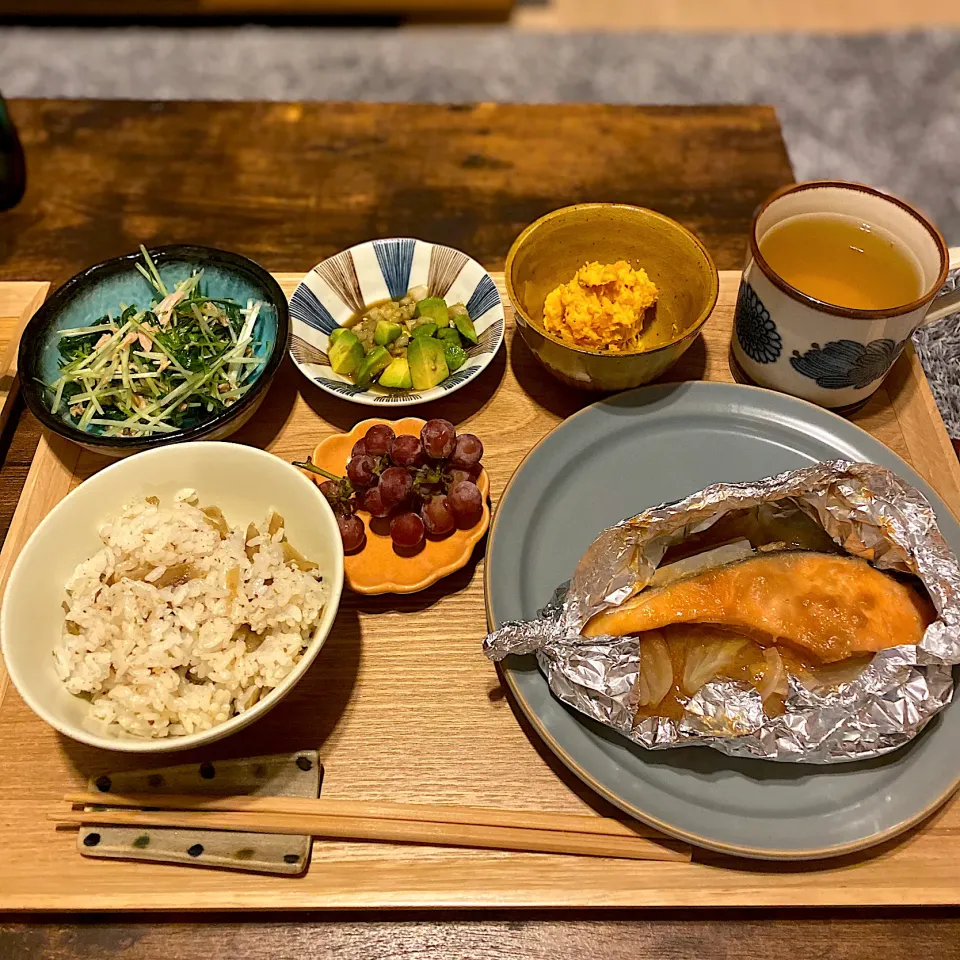 Snapdishの料理写真:鮭のホイル焼きちゃんちゃんこ風|なつこさん