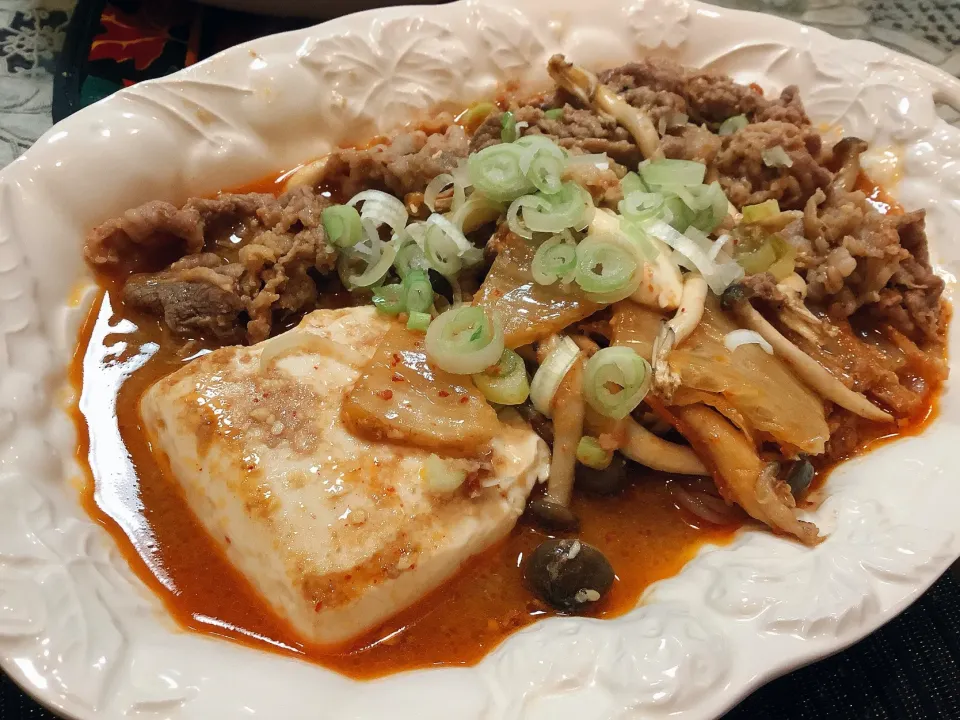 肉豆腐(チゲ風味🇰🇷)😋|アライさんさん