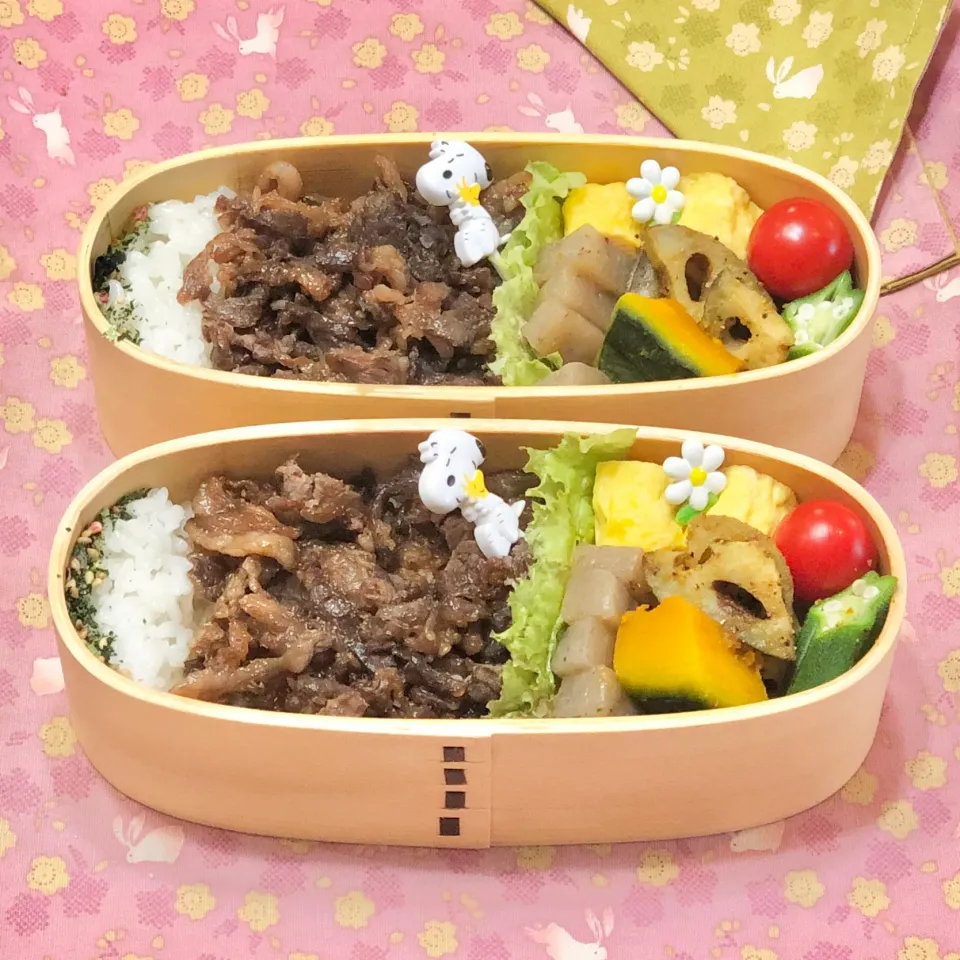 牛コマ時雨煮☘の双子ちゃんお弁当💙❤️ 10/26月|sweet homeさん