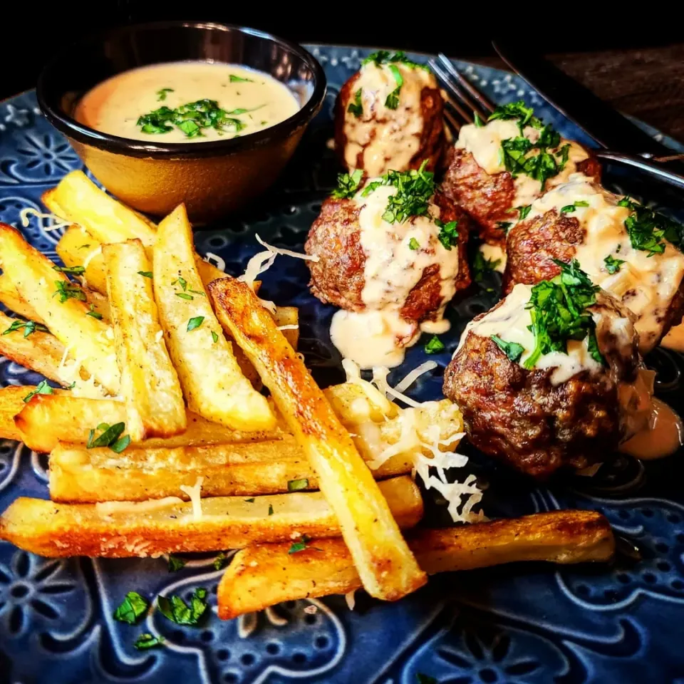 Sheet Pan Meatball Steak Frittes|Jbunny Caféさん