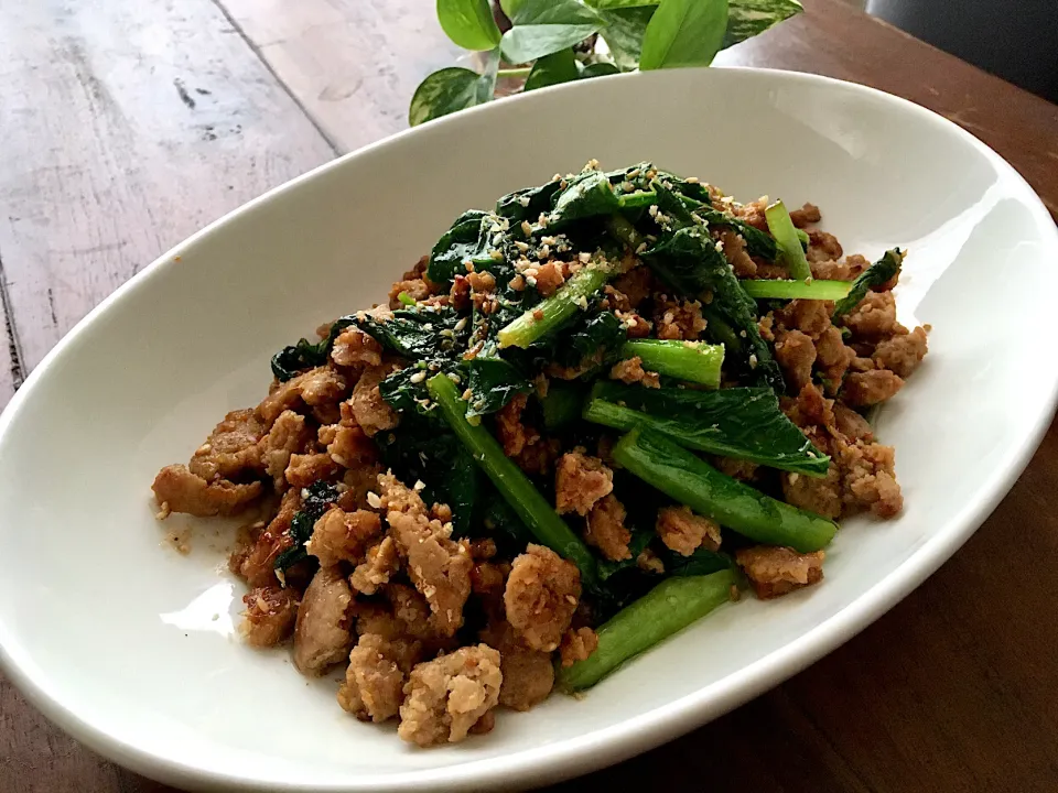 小松菜とひき肉の胡麻味噌炒め|nainaiさん