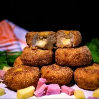 Snapdishの料理写真:arancini with stuffed cheese|ilpadrinorikosさん